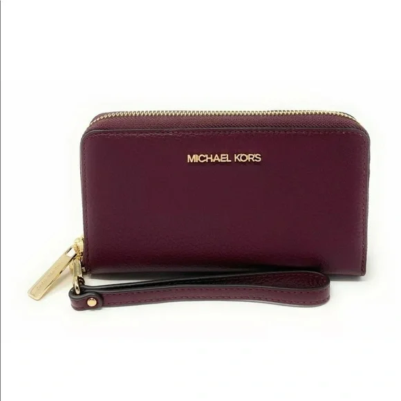 Michael Kors | Bags | Nwb Michael Kors Jet Set Travel Phone  display picture 1